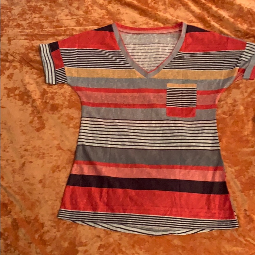 Multicolor light tee